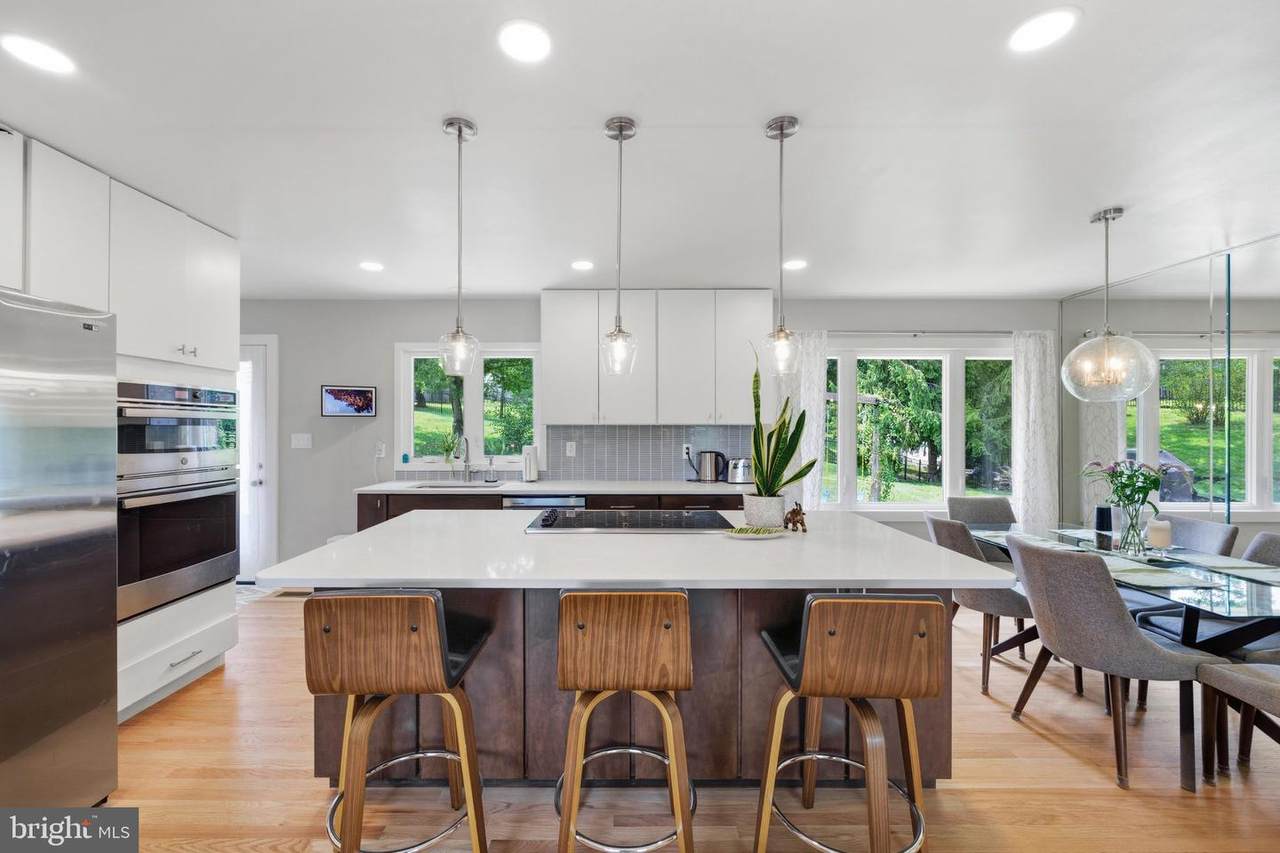 4786 Beechwood Road - Photo 1