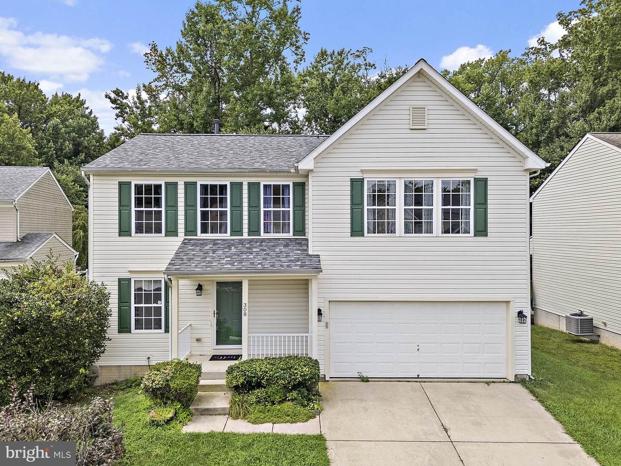 308 Sky Blue Court - Photo 1