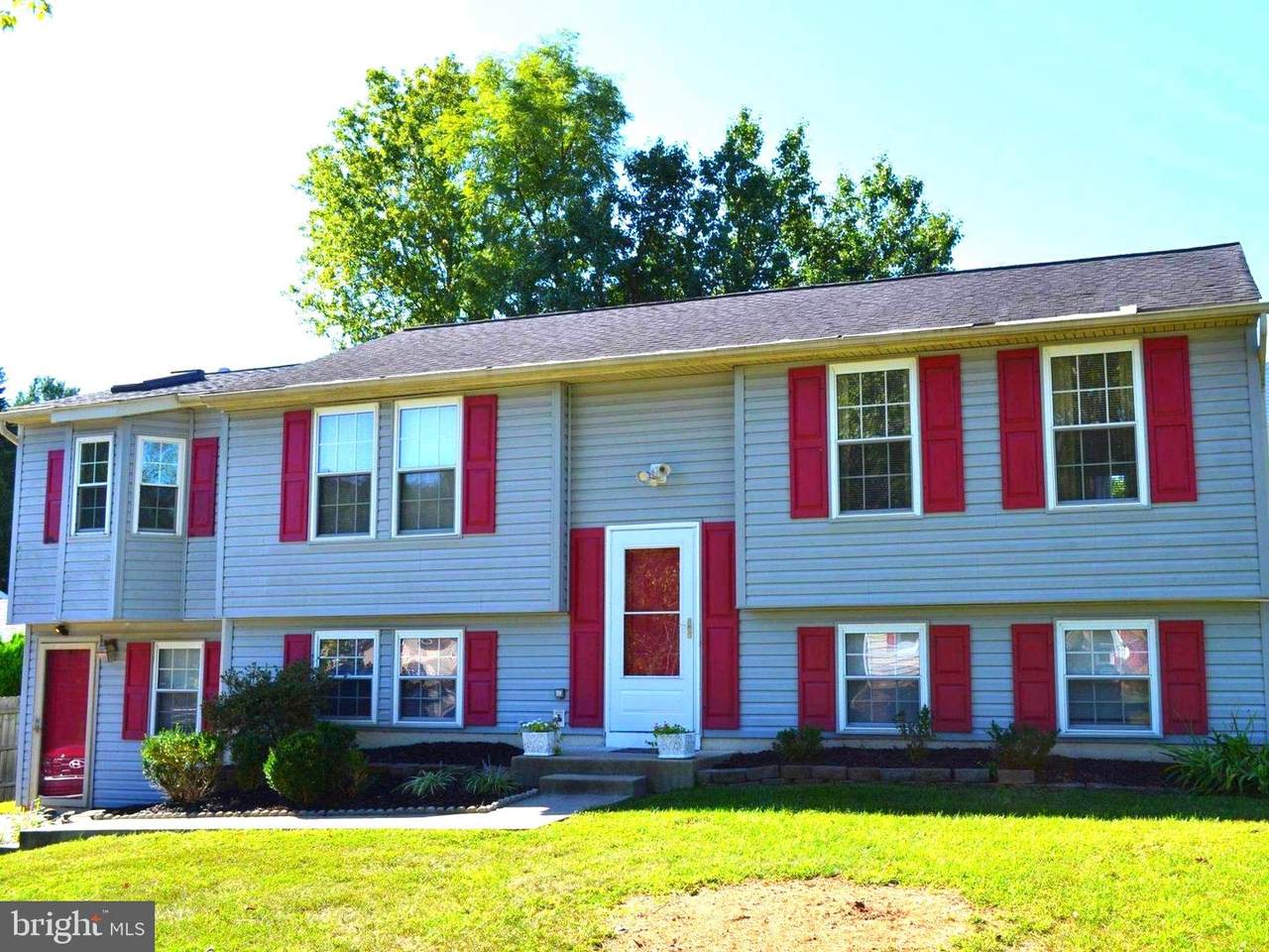 10801 Saville Court - Photo 1
