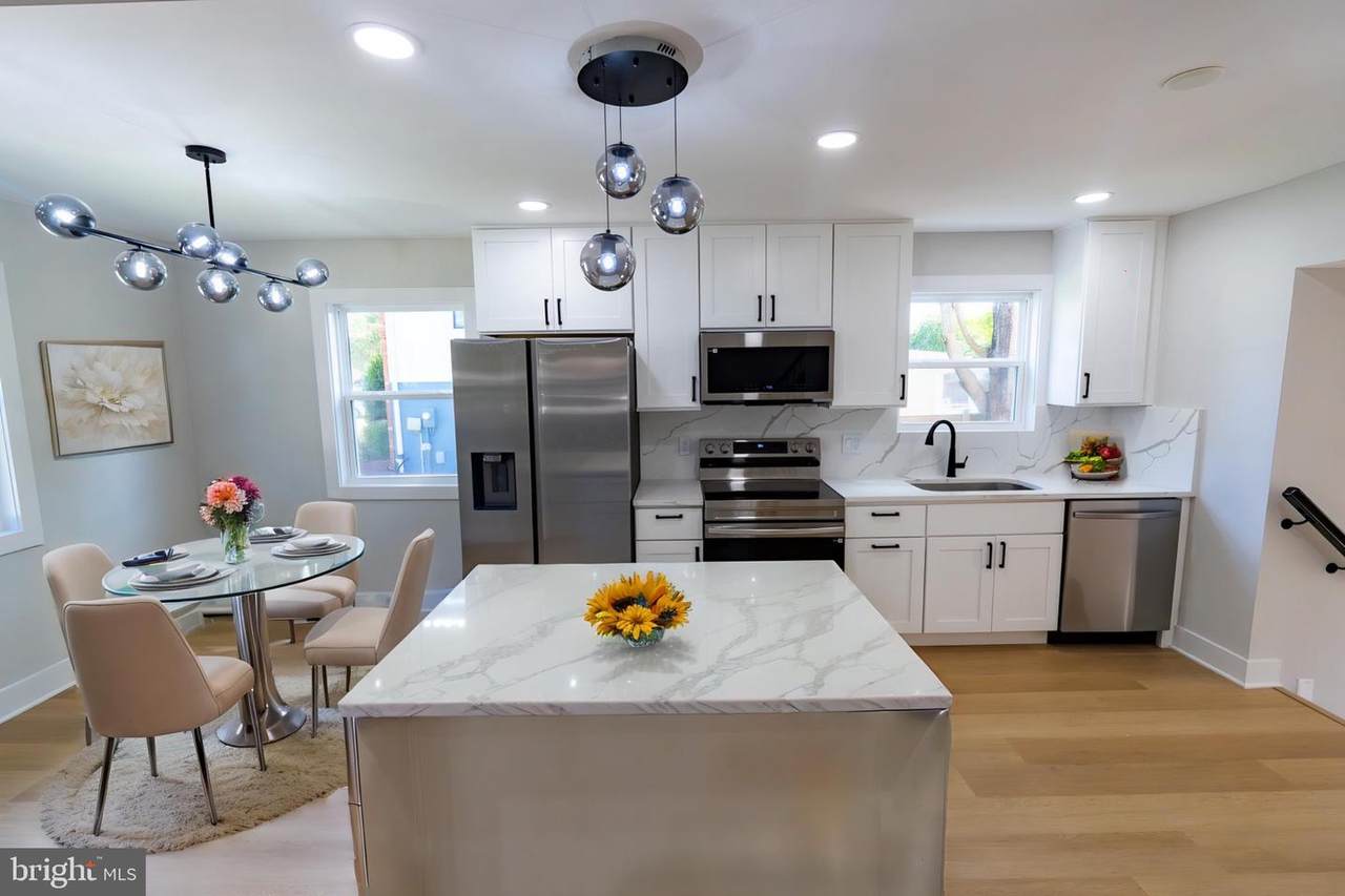 793 Martin Court - Photo 1