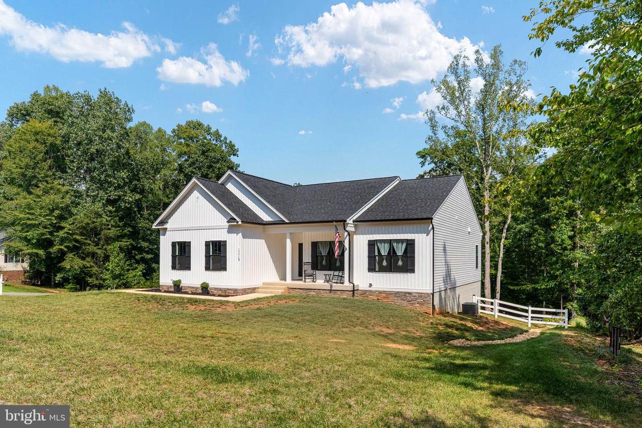 15318 Red Oak Lane - Photo 1