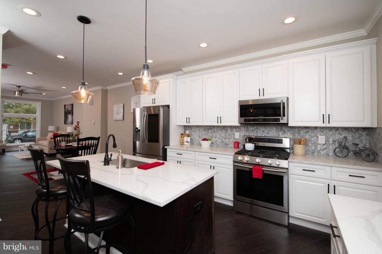 3727 Foster Avenue - Photo 1