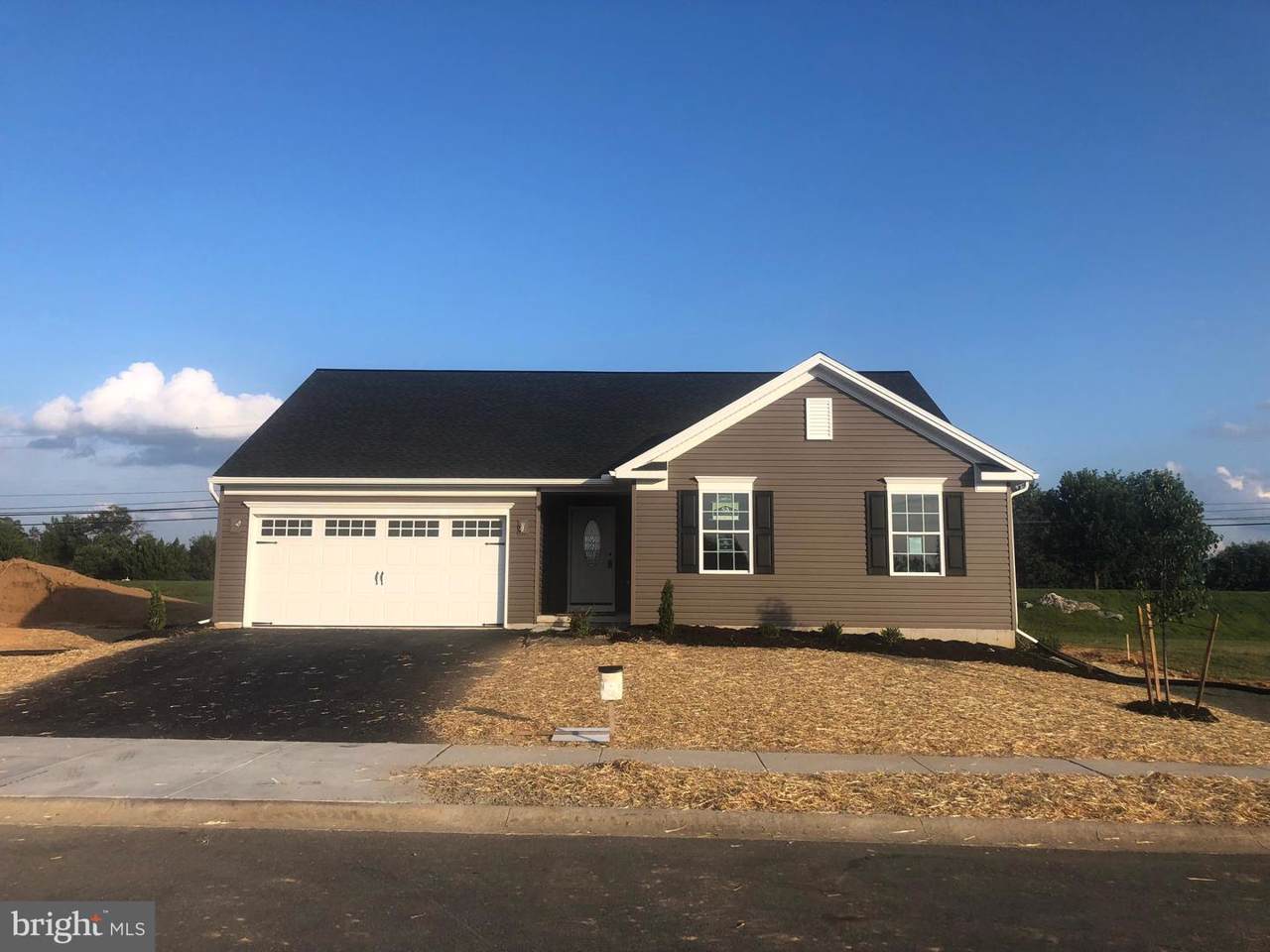 521 Cambridge Lane - Photo 1