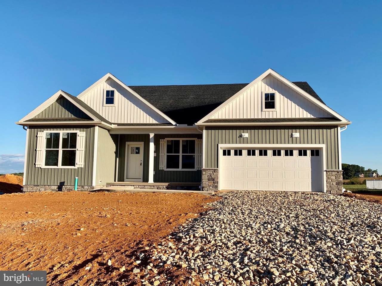 190 Winifred Drive - Photo 1