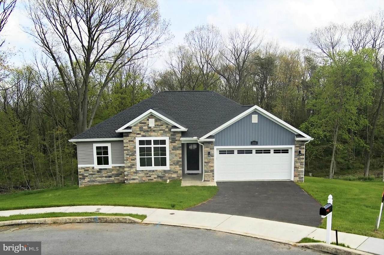 242 Ronald Drive - Photo 1