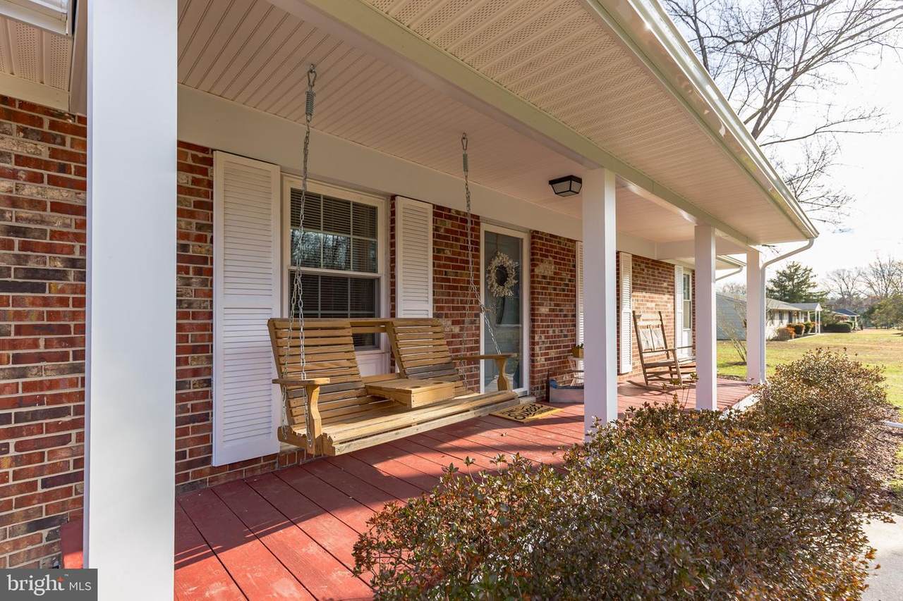 7050 Glen Albin Road - Photo 1
