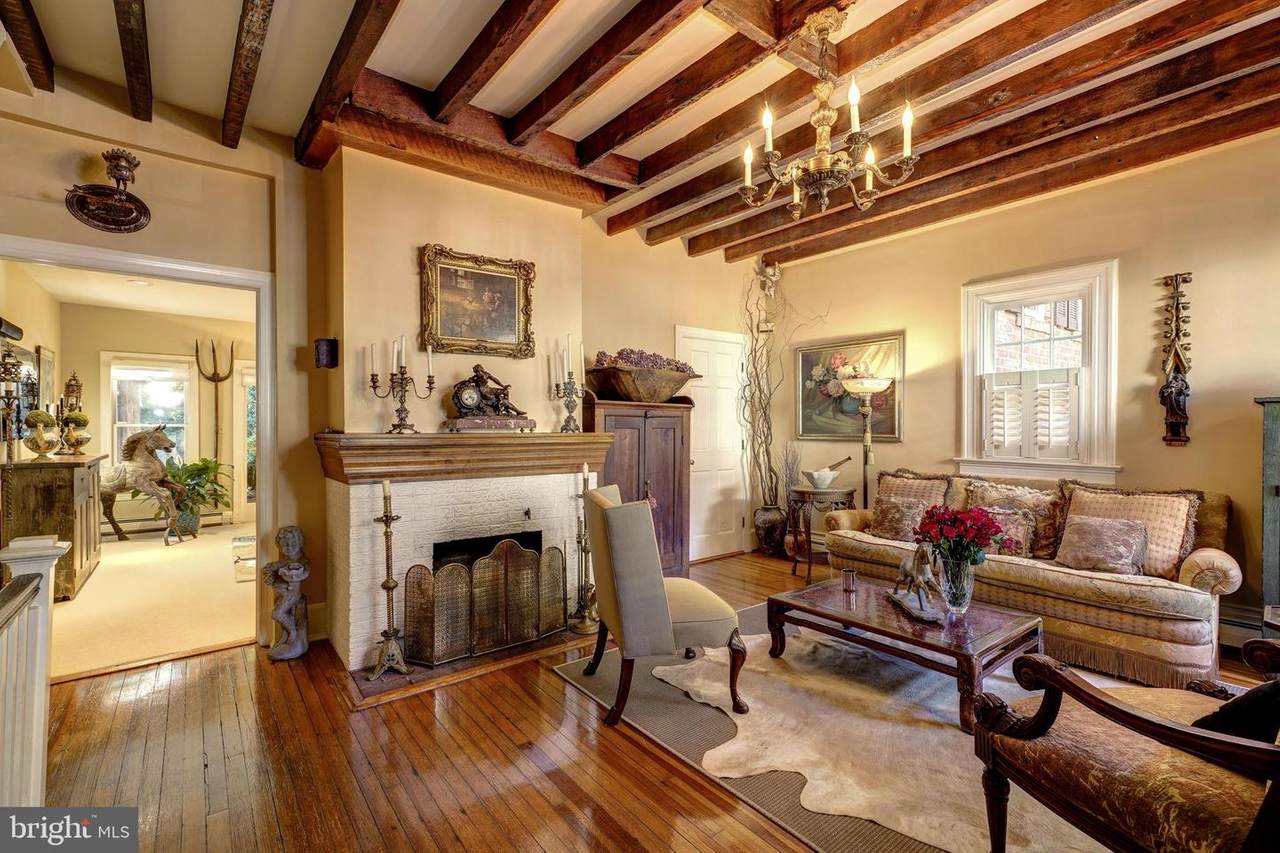 1423 36TH Street - Photo 1