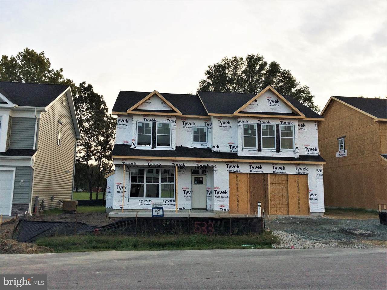 533 Highmeadow Drive - Photo 1