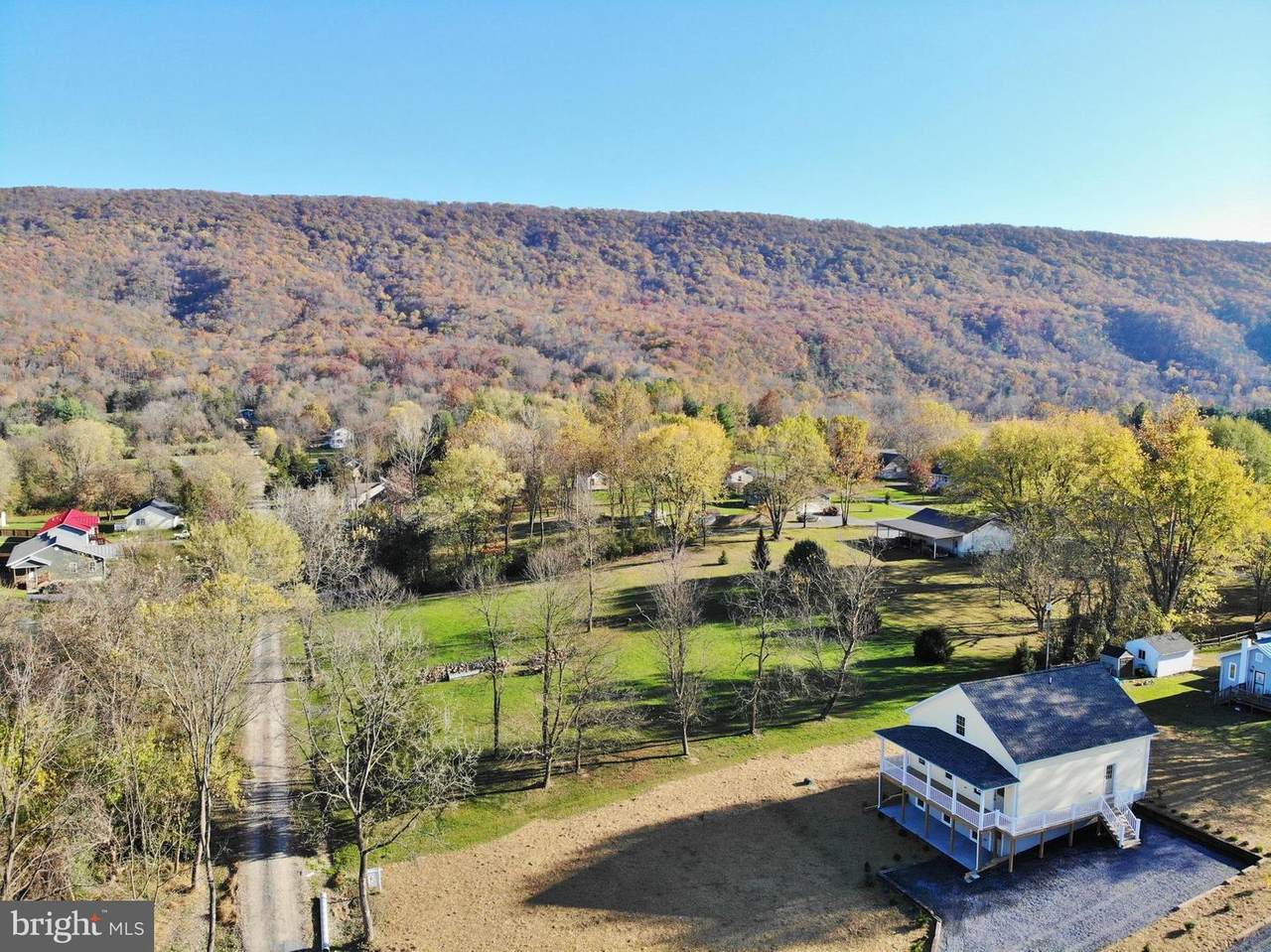 293 Clubhouse Ct - Photo 1