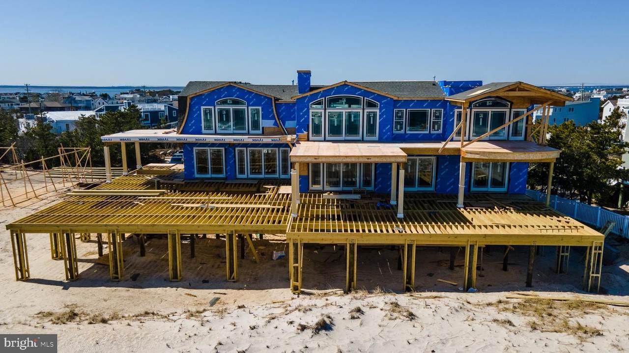 61 D Long Beach Blvd - Photo 1