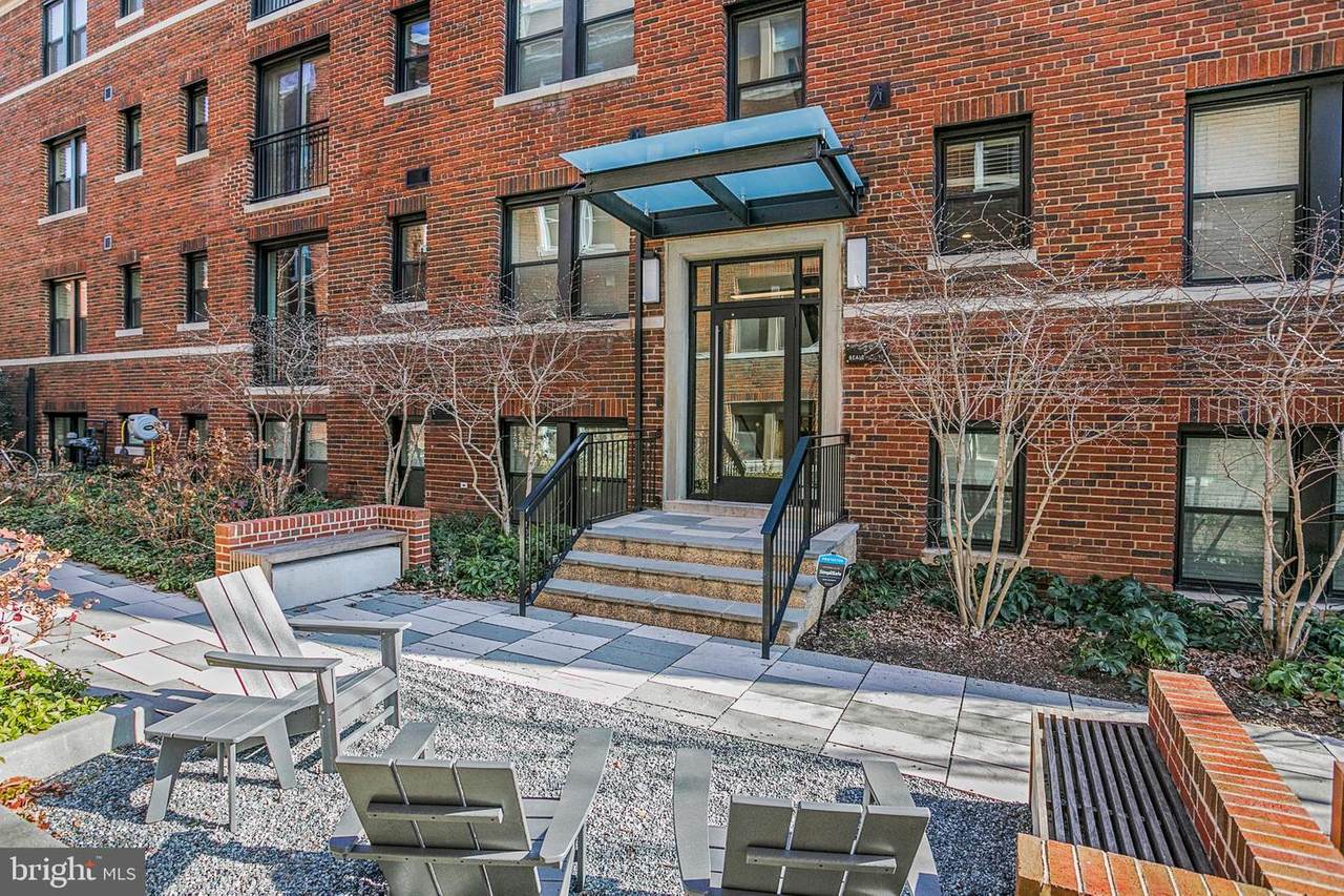 129 W Street - Photo 1