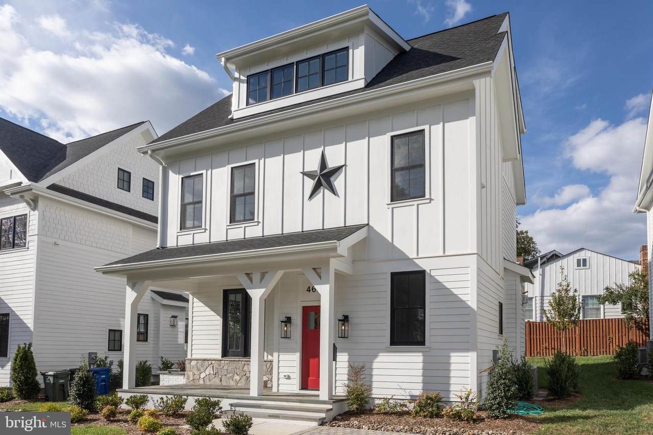 4607 15TH Street - Photo 1