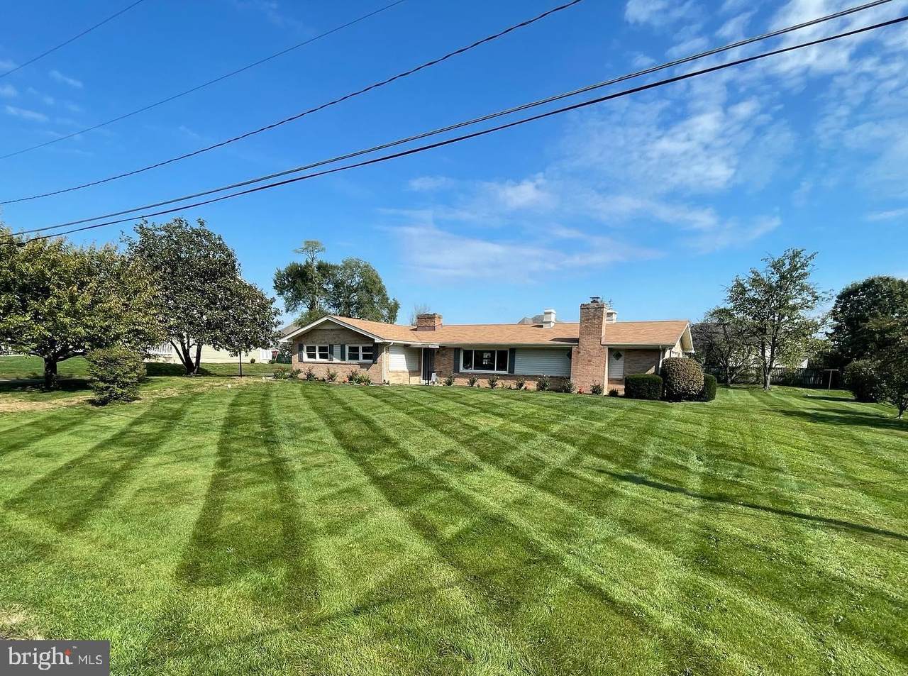 202 Stanley Drive - Photo 1