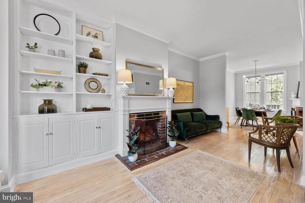 503 10TH Street - Photo 1