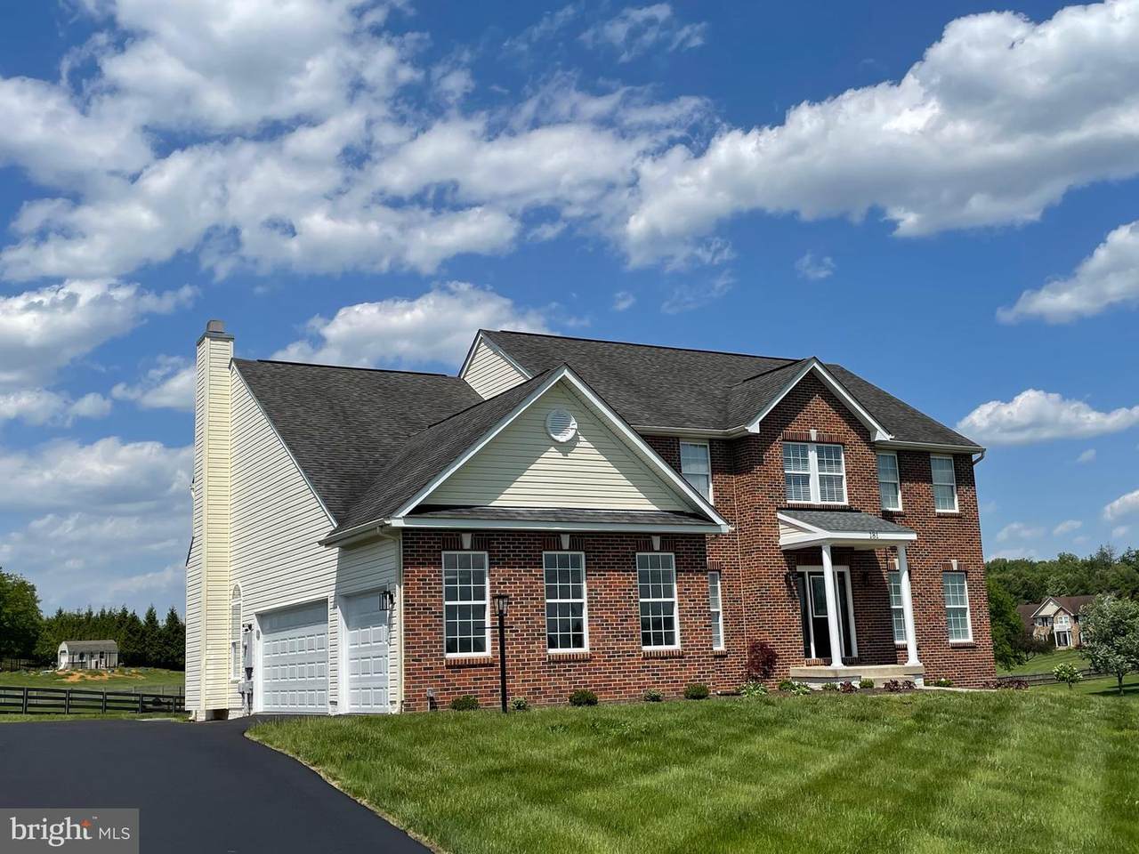 181 Spruce Hill Way - Photo 1