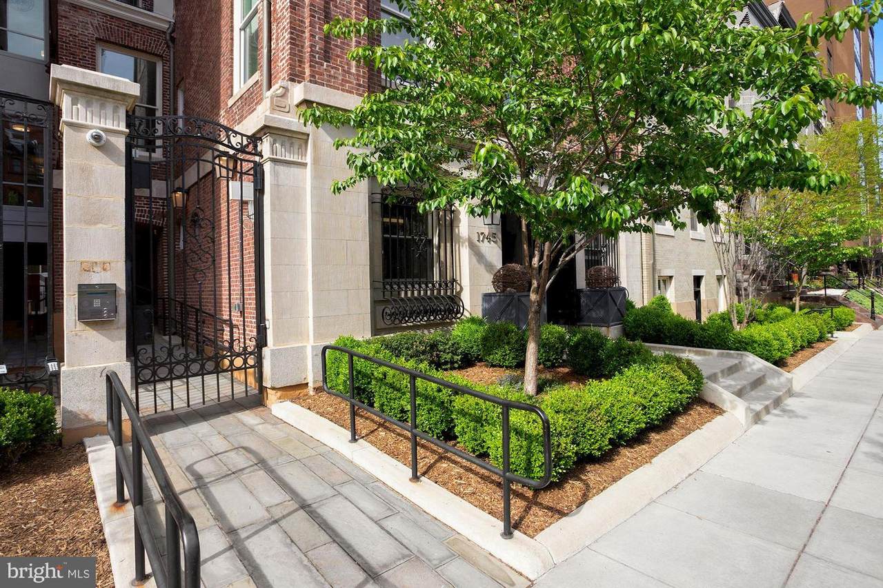 1745 N Street - Photo 1
