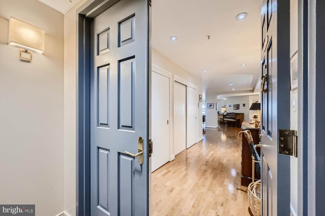 250 President Street - Photo 1