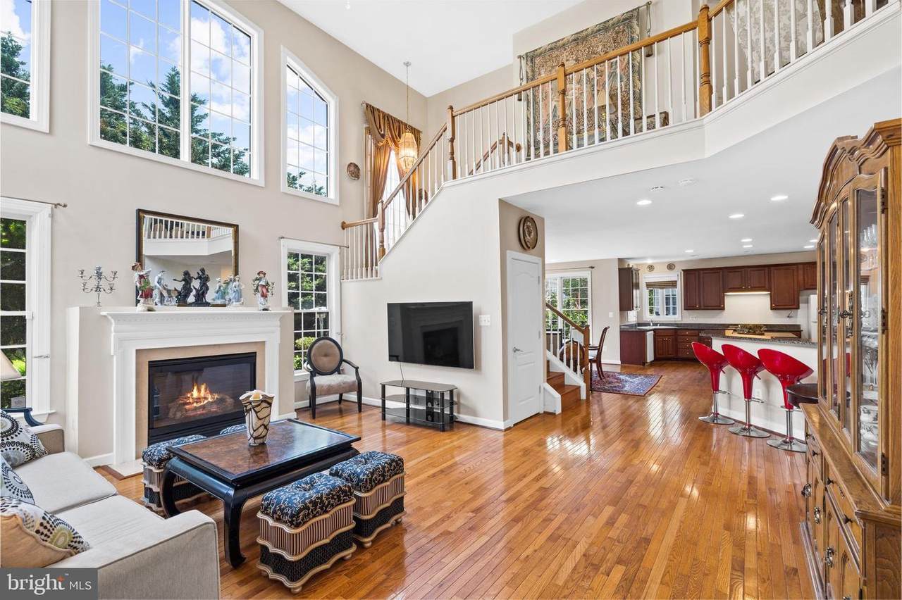 709 Pearson Point Place - Photo 1