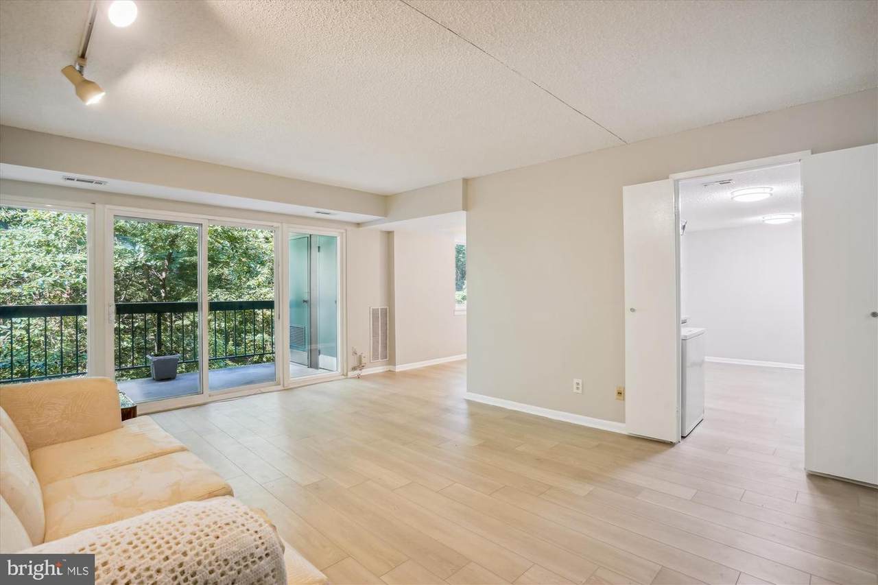 11818 Breton Court - Photo 1