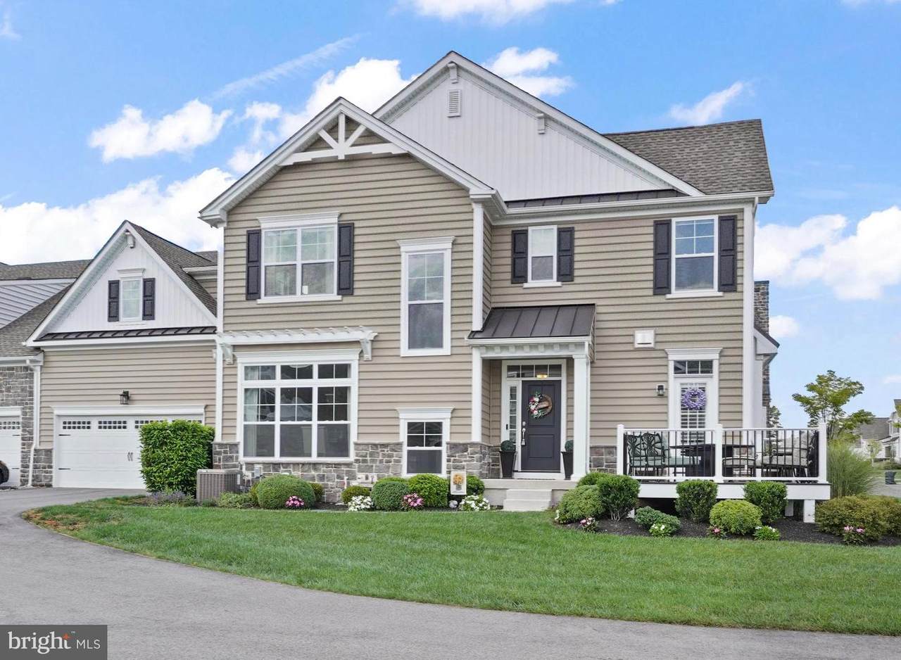 2101 Summit Drive - Photo 1