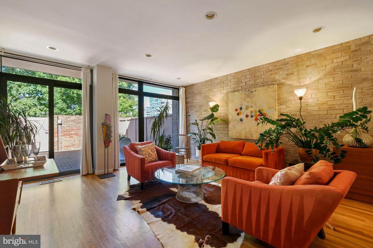 322 M Street - Photo 1