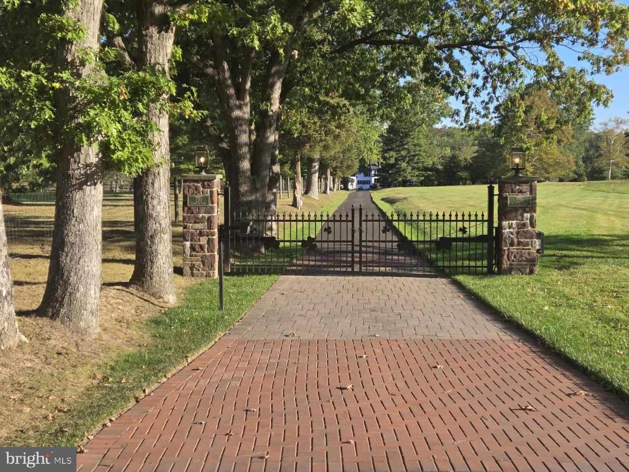 220 Stoopville Road - Photo 1