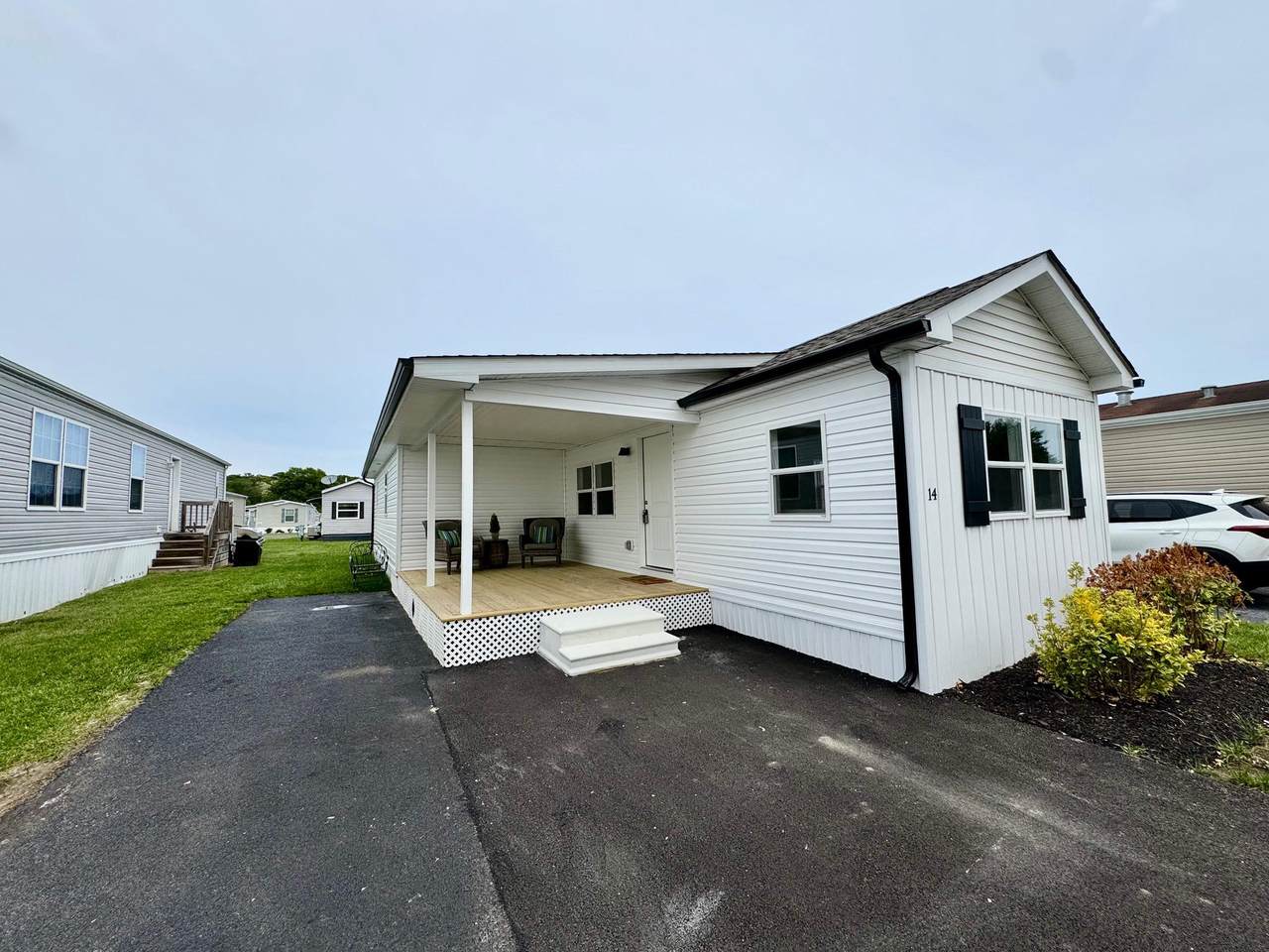 14 Colonial Lane - Photo 1