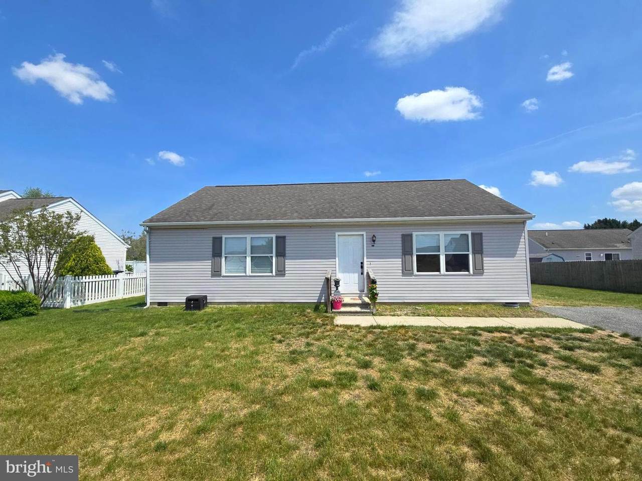 111 Mermaid Lane - Photo 1