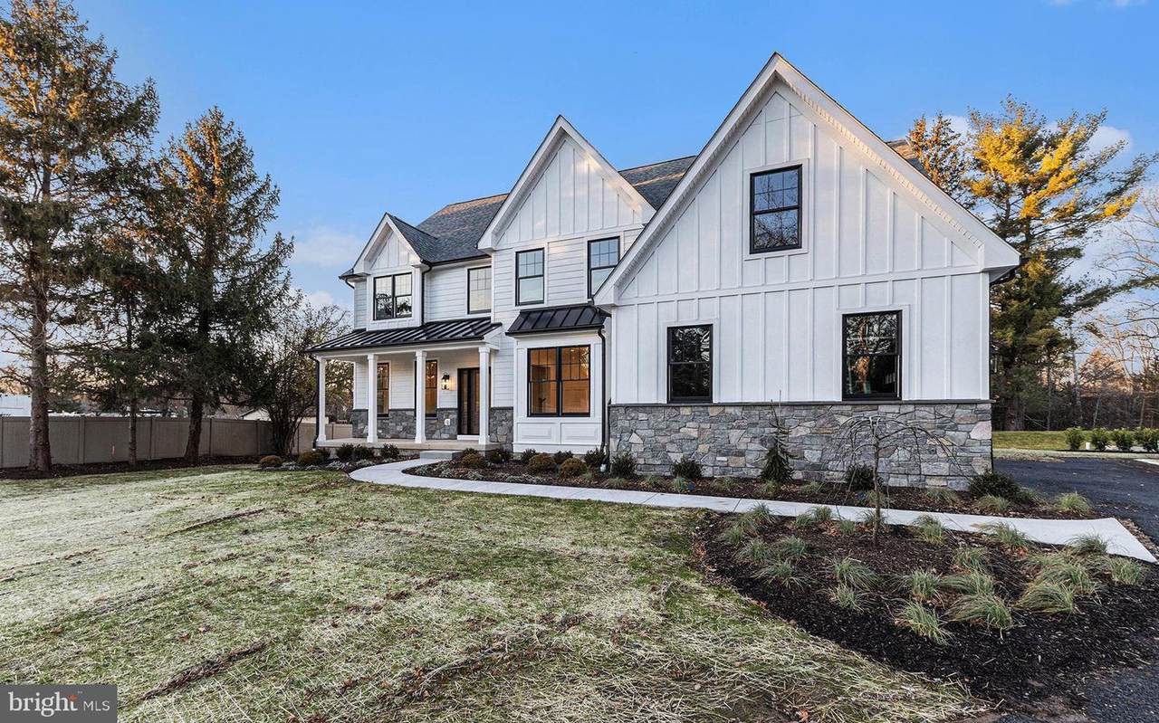 409 Butler Pike - Photo 1