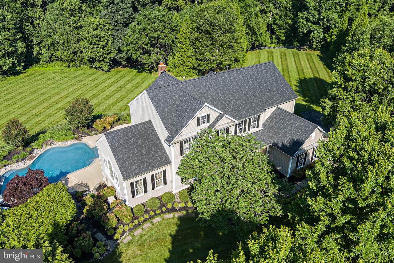 2005 Sleepy Hollow Drive - Photo 1