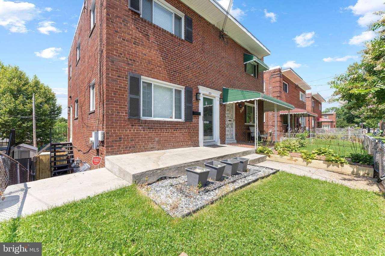 821 Oglethorpe Street - Photo 1