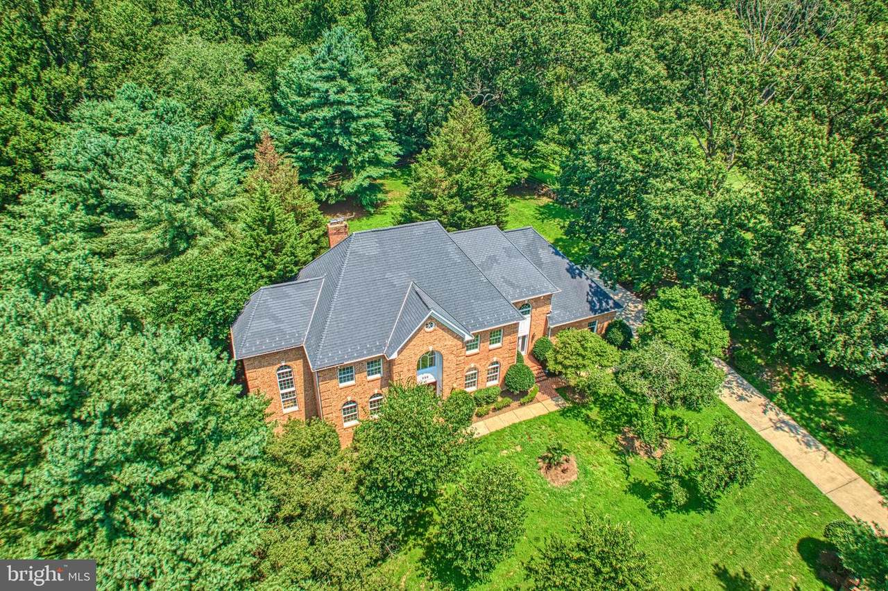 250 Golden Woods Court - Photo 1