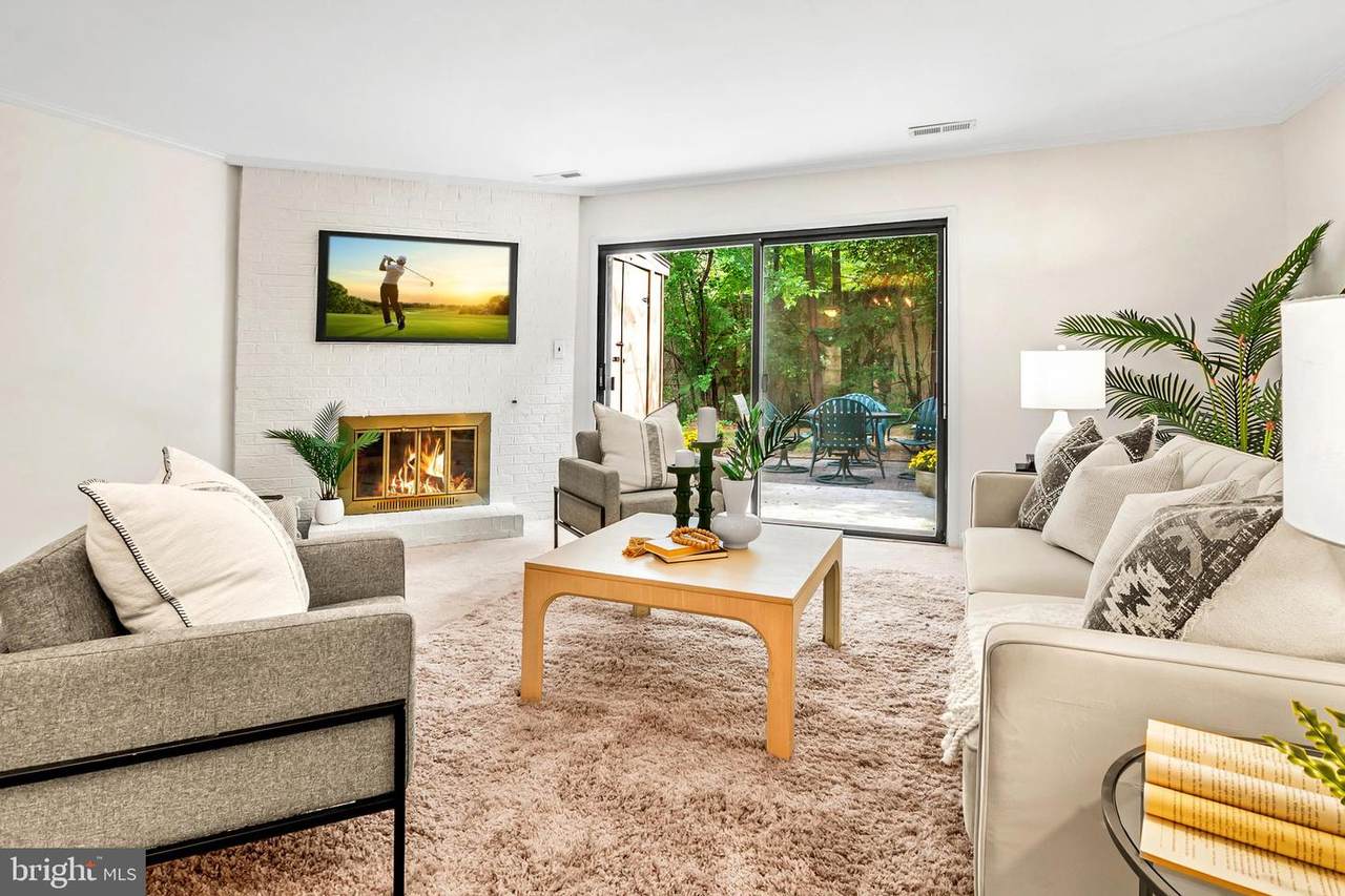 14 Bardeen Court - Photo 1