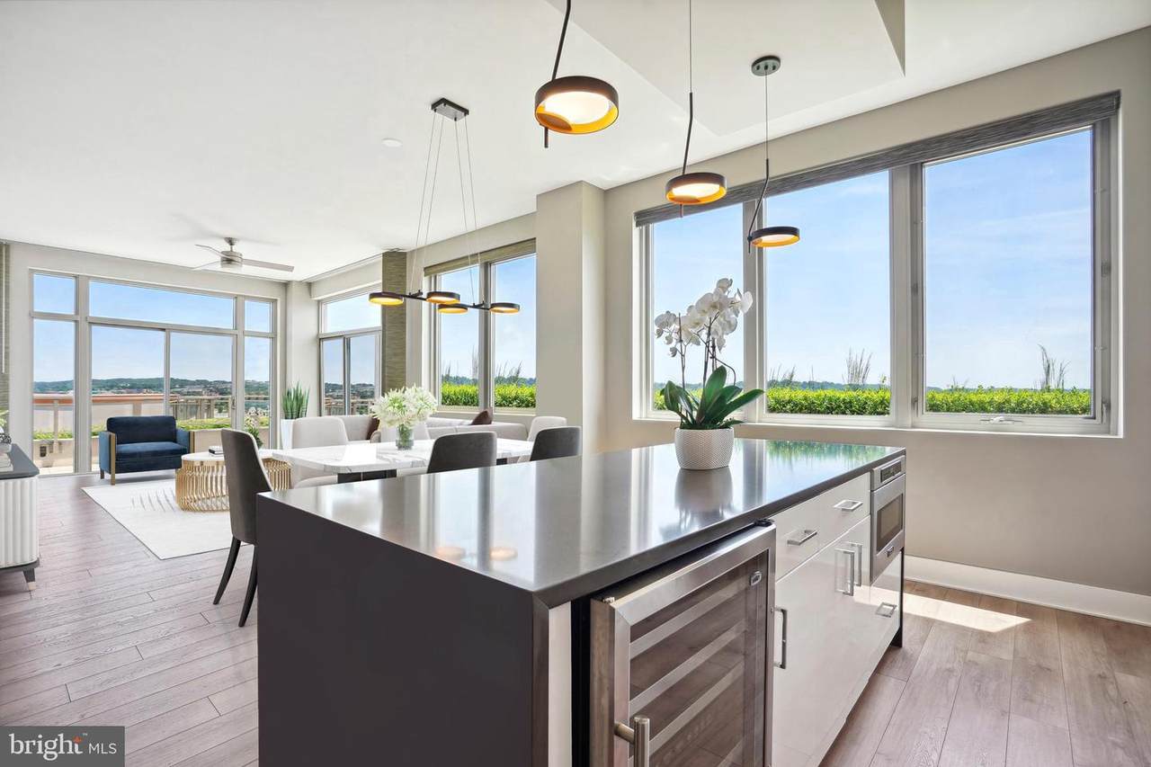 88 V Street - Photo 1