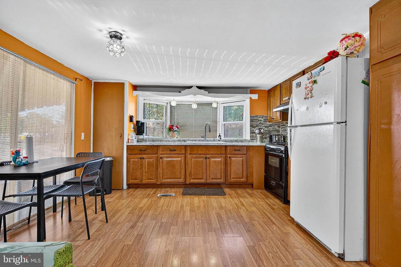 210 Trailway Road - Photo 1