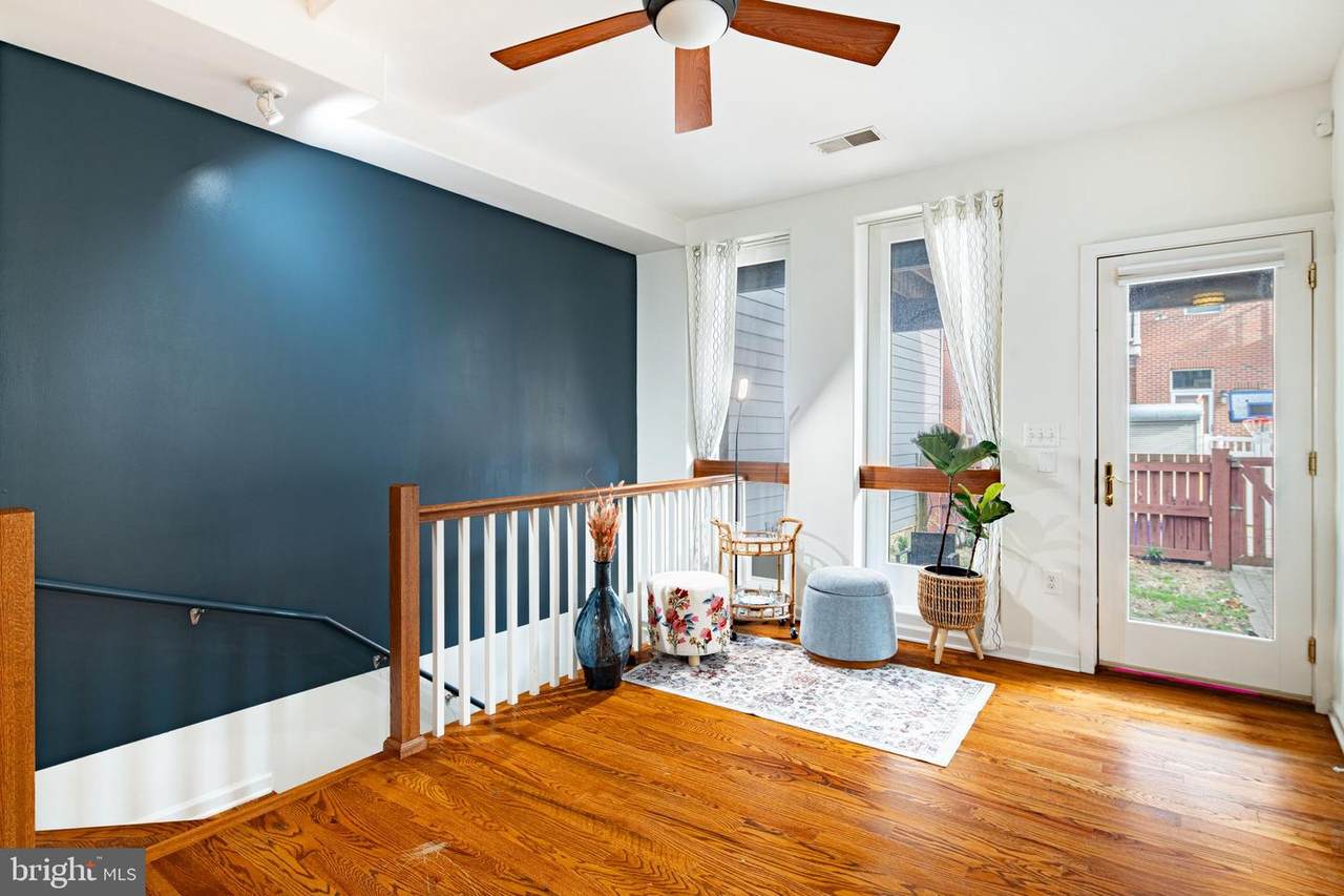 729 12TH Street - Photo 1