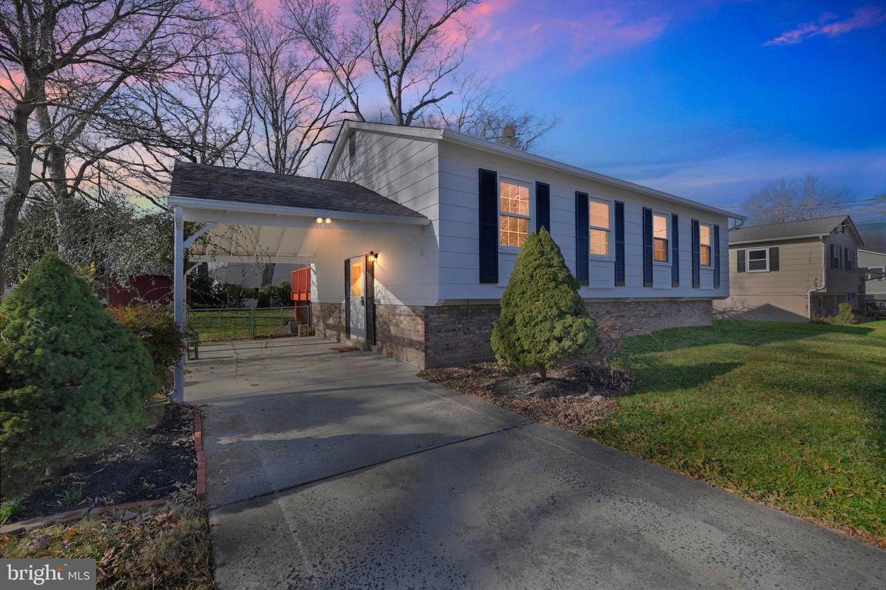 8012 Frye Road - Photo 1