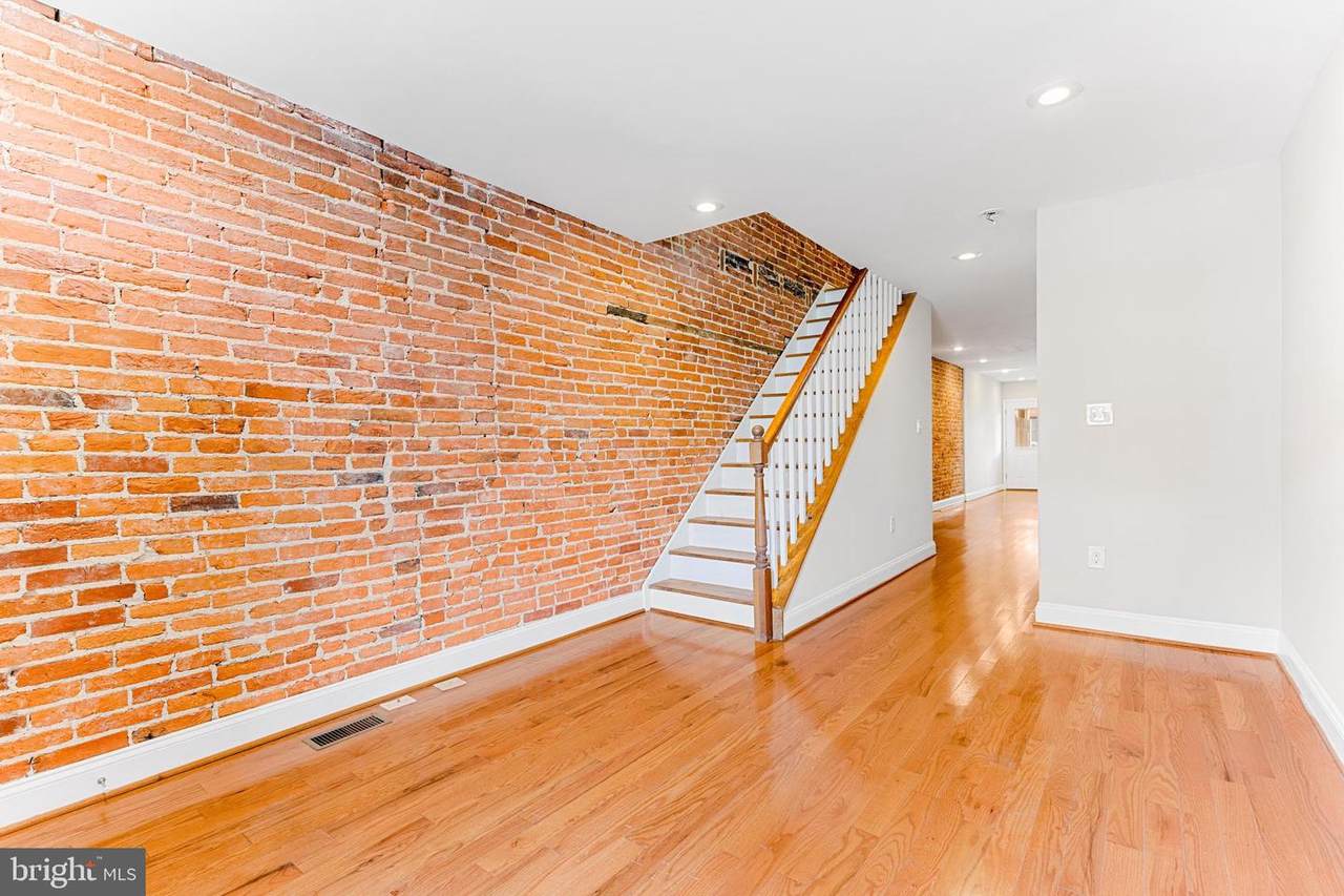 1819 Light Street - Photo 1