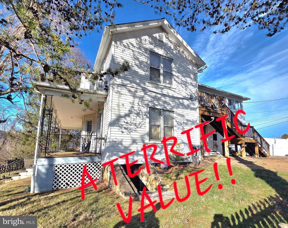 449 Harmison Lane - Photo 1
