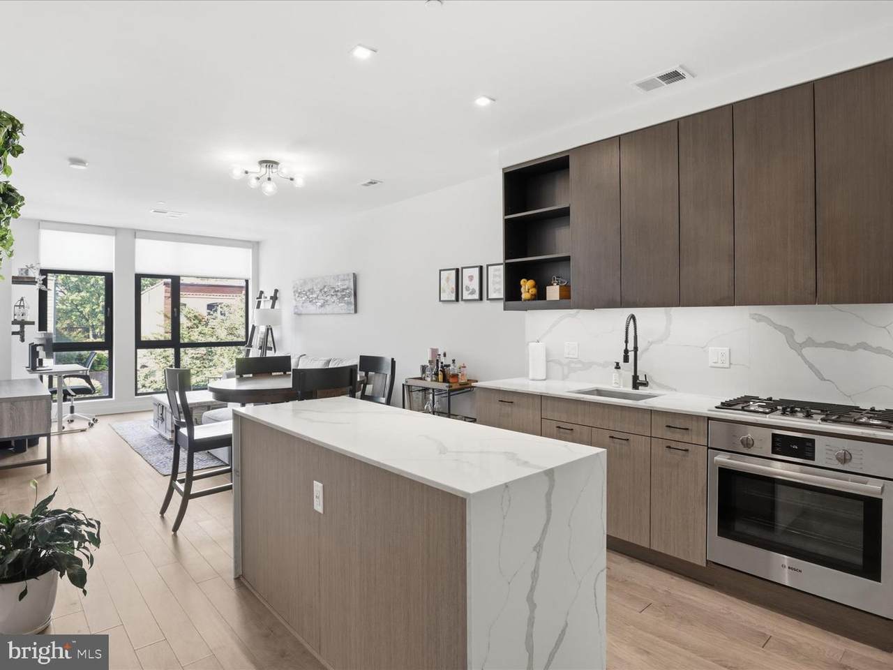 900 11TH Street - Photo 1
