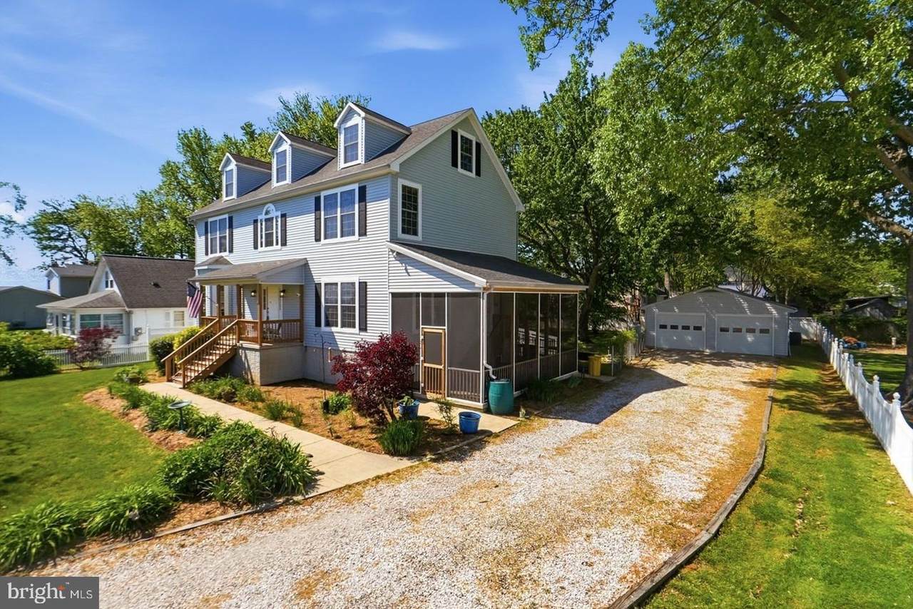 5566 Franklin Boulevard - Photo 1
