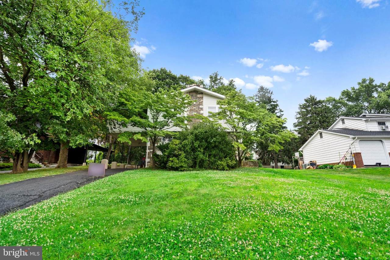 609 Foster Road - Photo 1