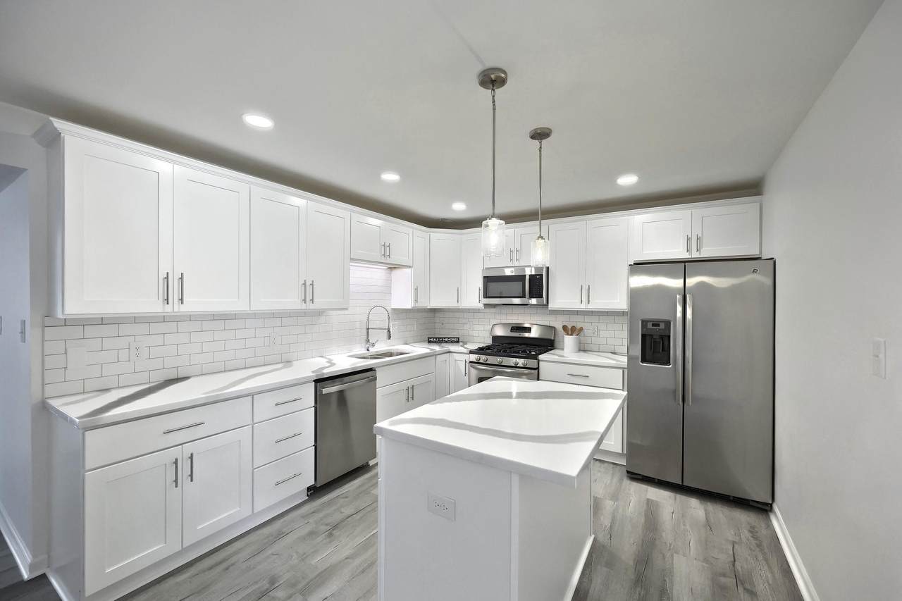 413 Springbrook Court - Photo 1