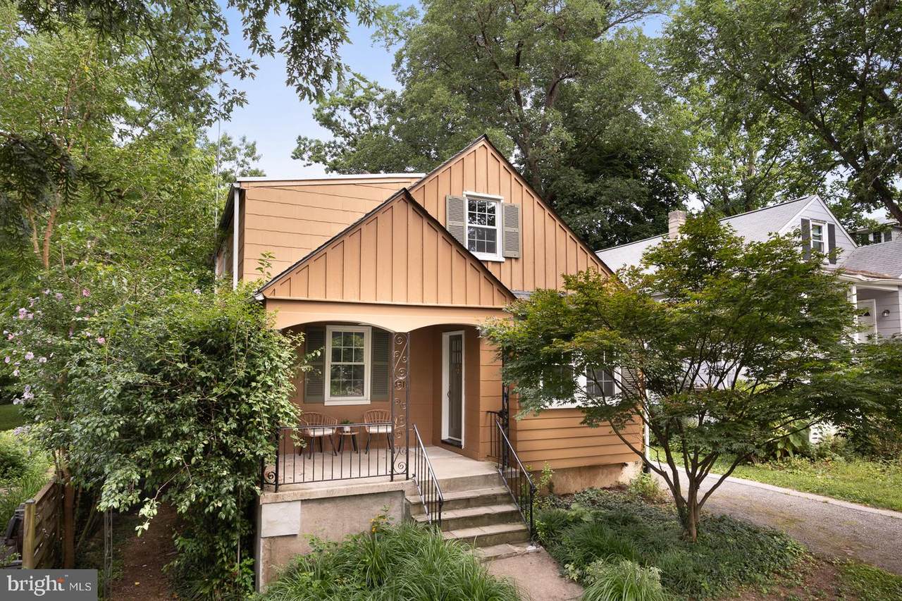 571 Woodbine Avenue - Photo 1