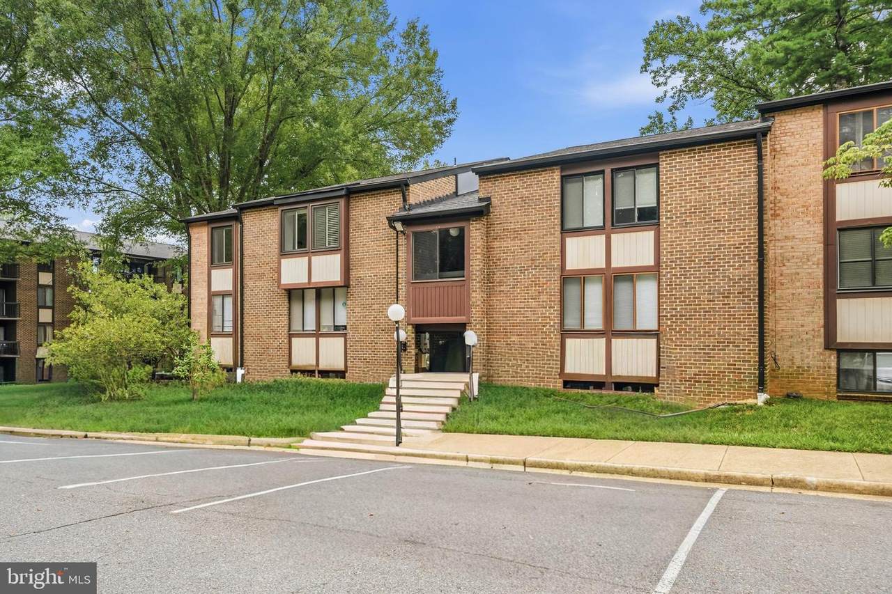 9715 Kings Crown Court - Photo 1