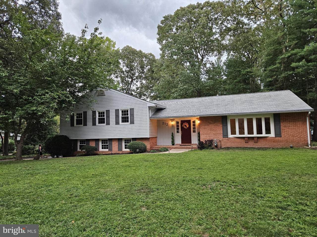 212 Oak Avenue - Photo 1