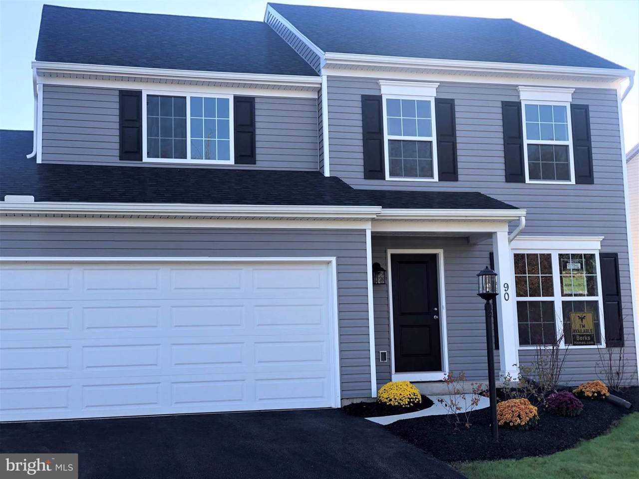 90 Scarlet Oak Drive - Photo 1