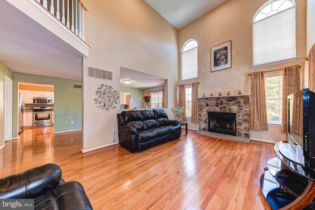 800 Red Coat Road - Photo 1