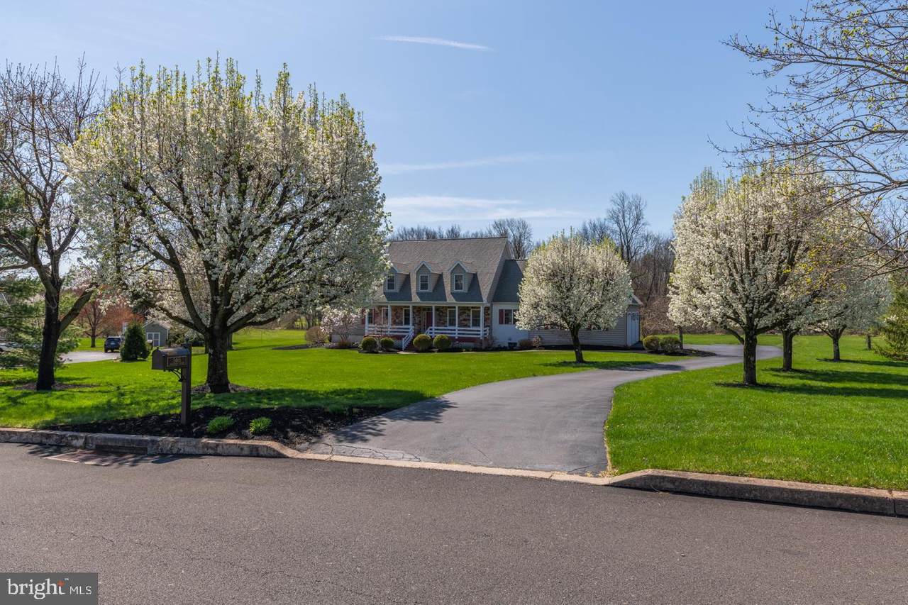 5465 Mcginnis Court - Photo 1