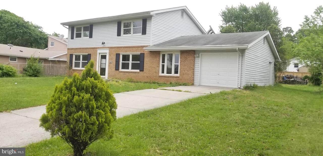 302 Lincoln Avenue - Photo 1